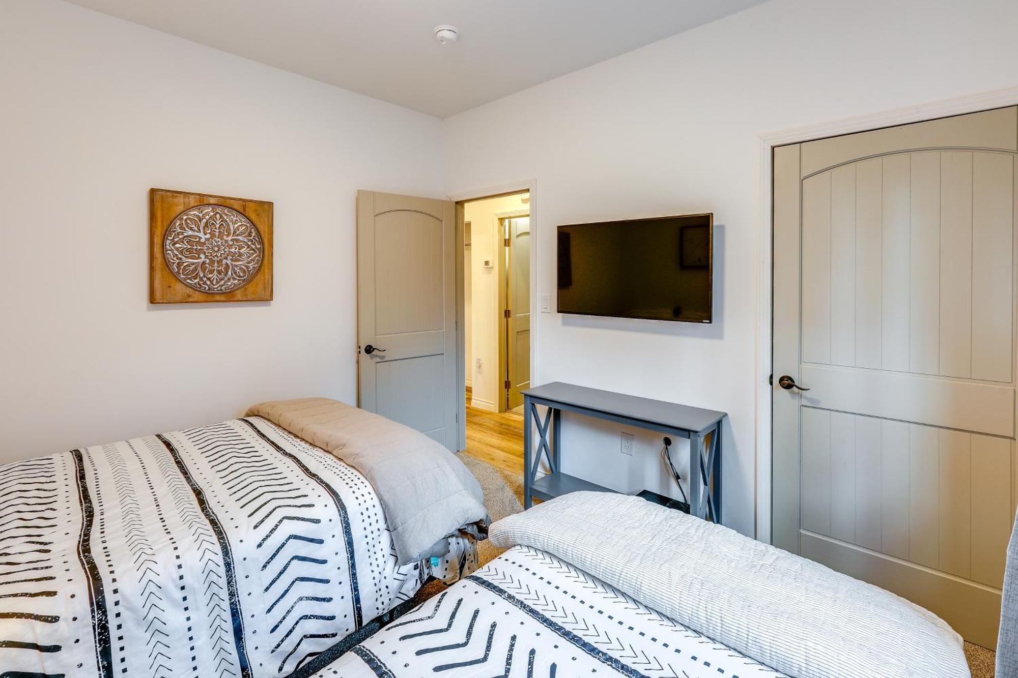 Convenient Fairbanks Guest Suite With Grill! Bagian luar foto